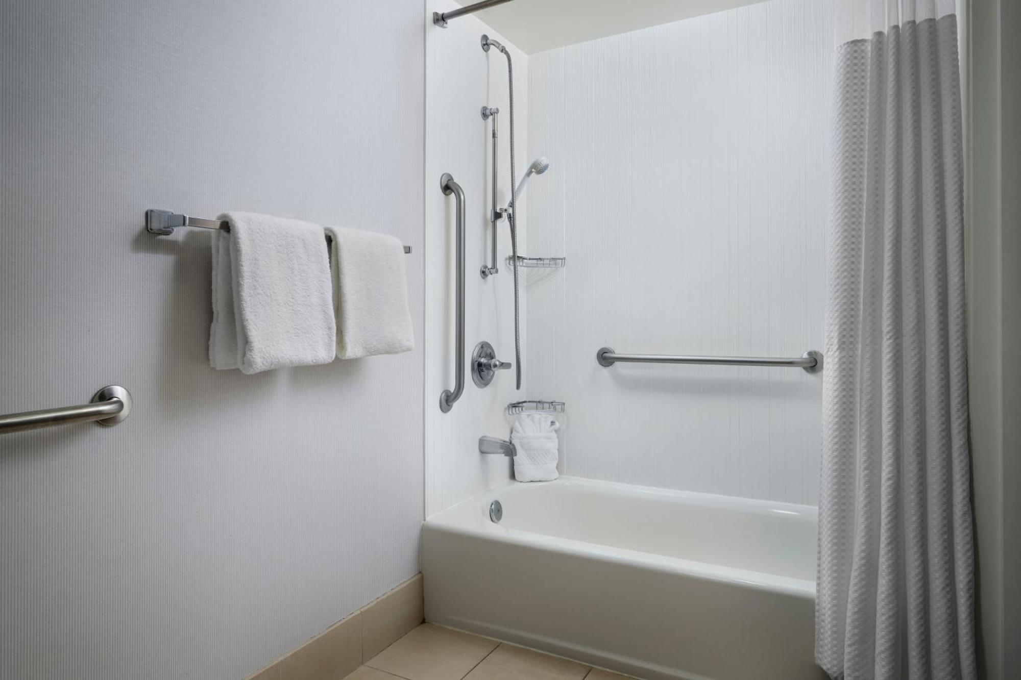 Hotel Courtyard By Marriott Stockton Exterior foto
