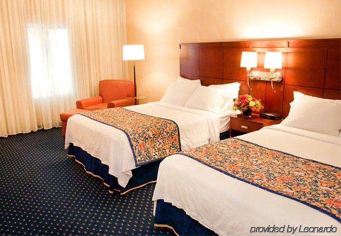 Hotel Courtyard By Marriott Stockton Zimmer foto